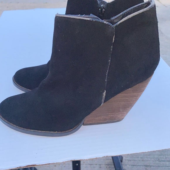 Black Suede Leather Ankle Boots Wood Wedge Heel Side Zip Closure - Picture 4 of 5